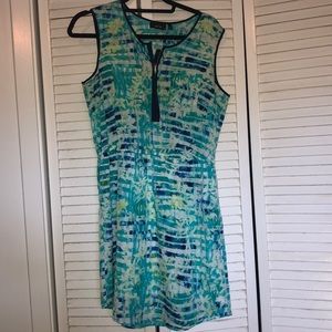 Tropical floral Apt 9 dress with front zip up